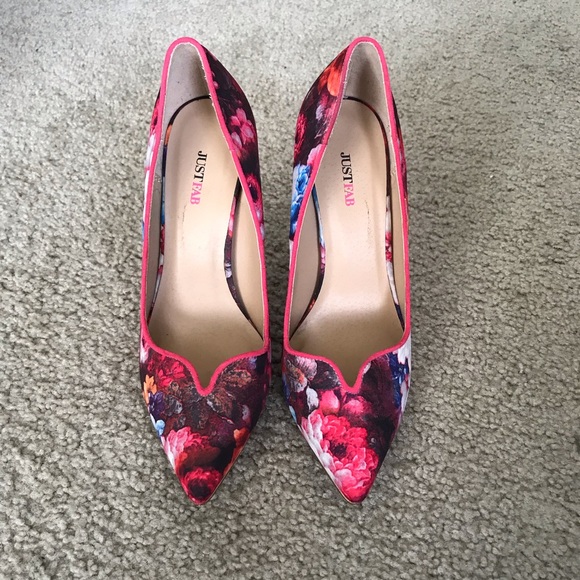 JustFab Floral Heels 👠 - Picture 2 of 4